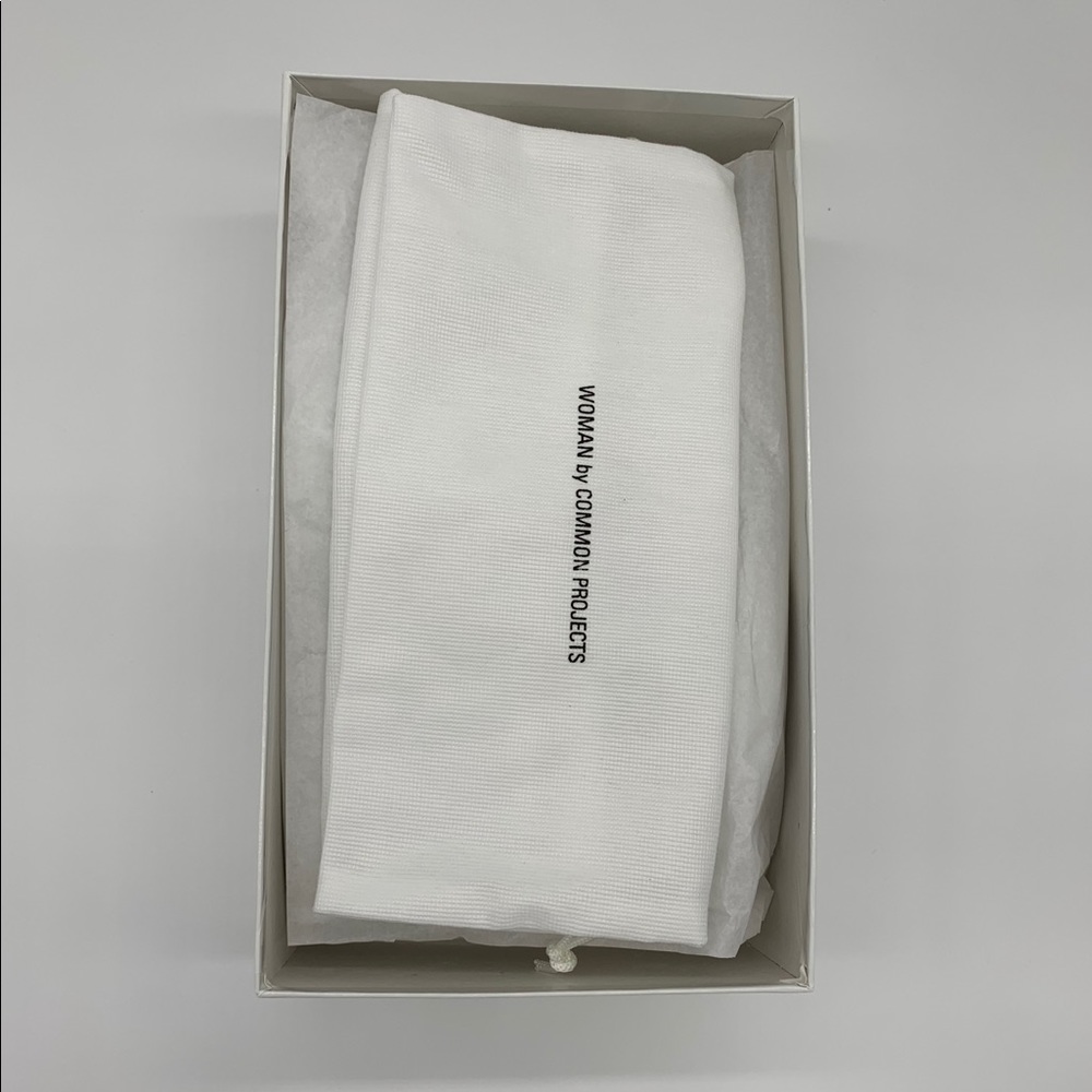 COMMON PROJECTS Resort Low-Top Classic Sneaker - Picture 12 of 14
